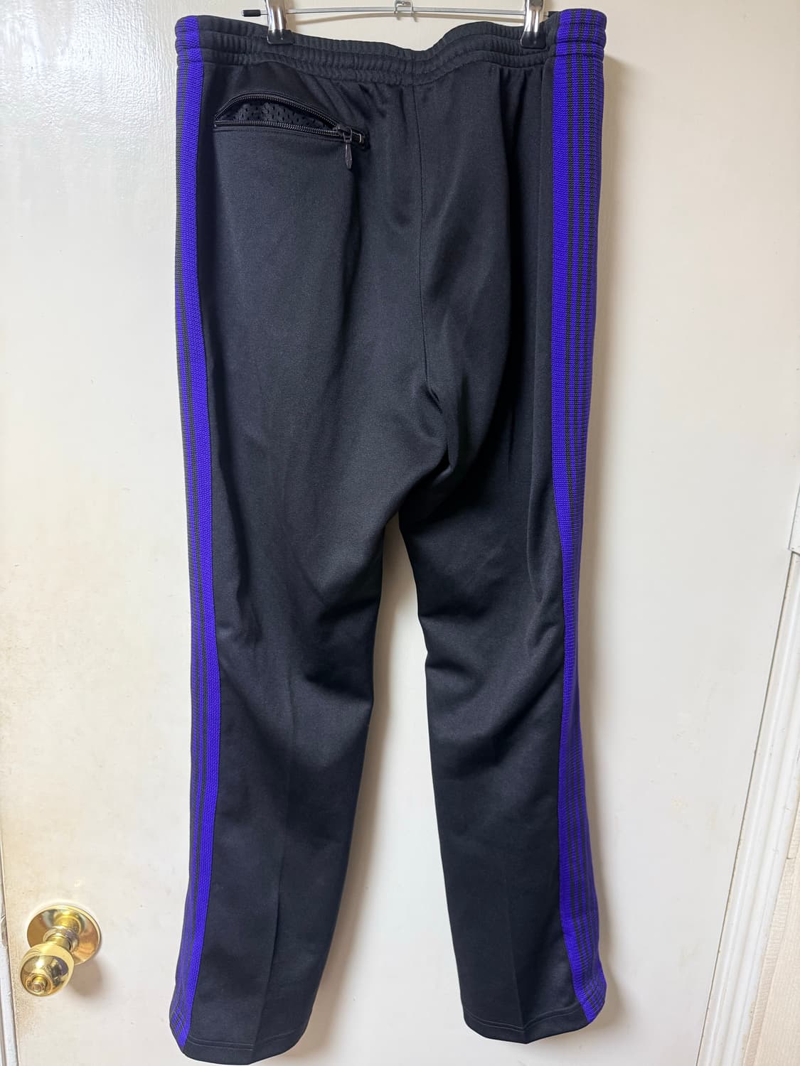 (M) 니들스 내로우 트랙팬츠 차콜(검정) 퍼플 상품이미지3