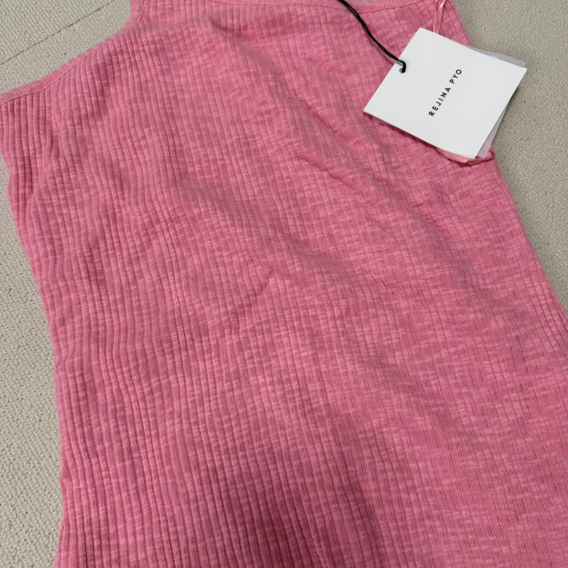 Rejina pyo 핑크 원 사이드 니트 슬리브리스 상품이미지4