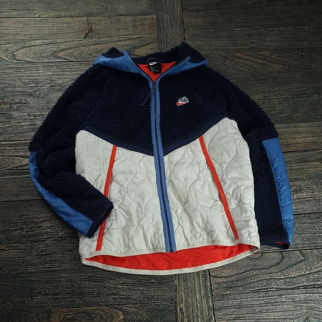 [나이키] 헤리티지 로고 자수 퀄팅 쉐르파 후드 자켓 M18727 상품이미지1