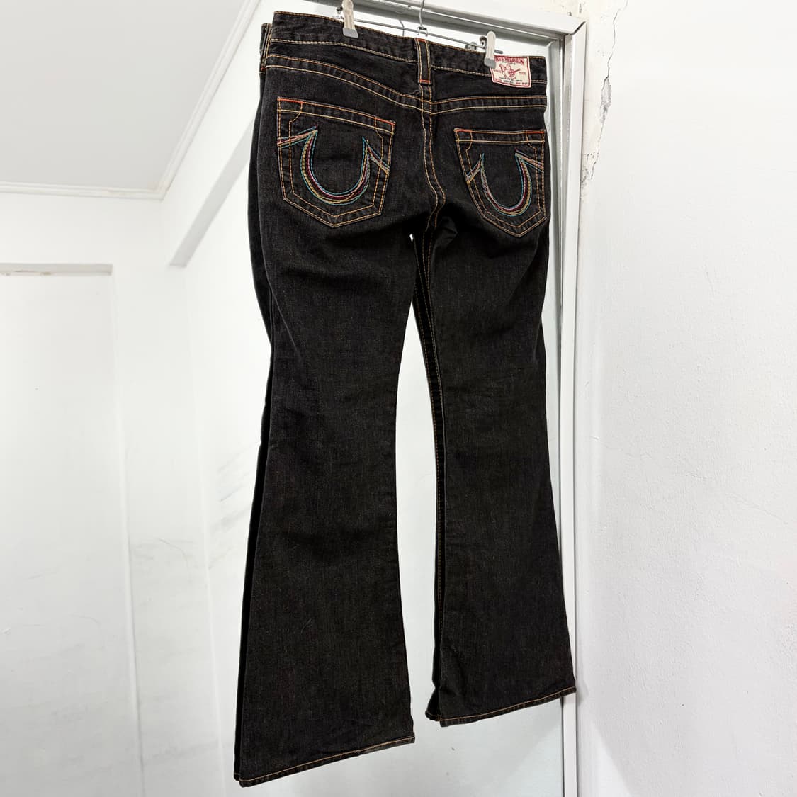 트루릴리전 흑청 부츠컷 데님 팬츠 상품이미지4