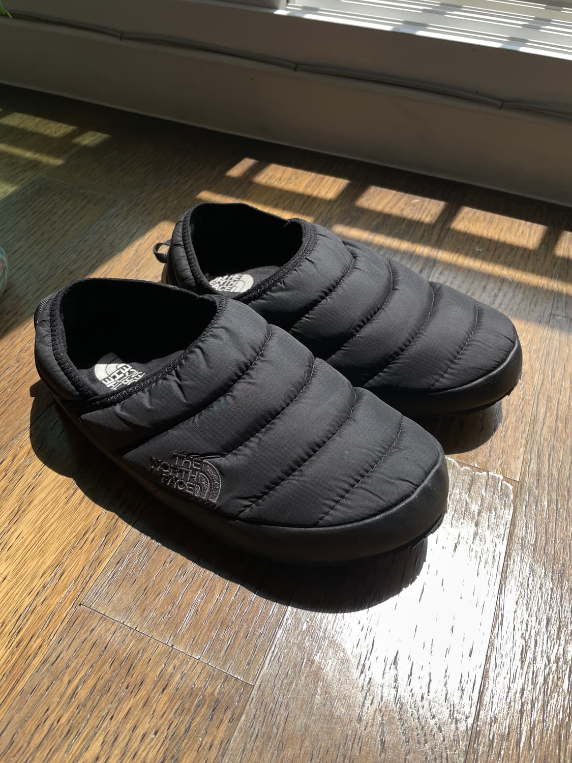 노스페이스 눕시 뮬 285 블랙 상품이미지1