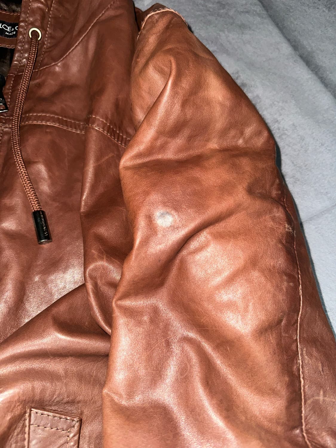 돌체앤가바나 후드 카프스킨 레더자켓 상품이미지4