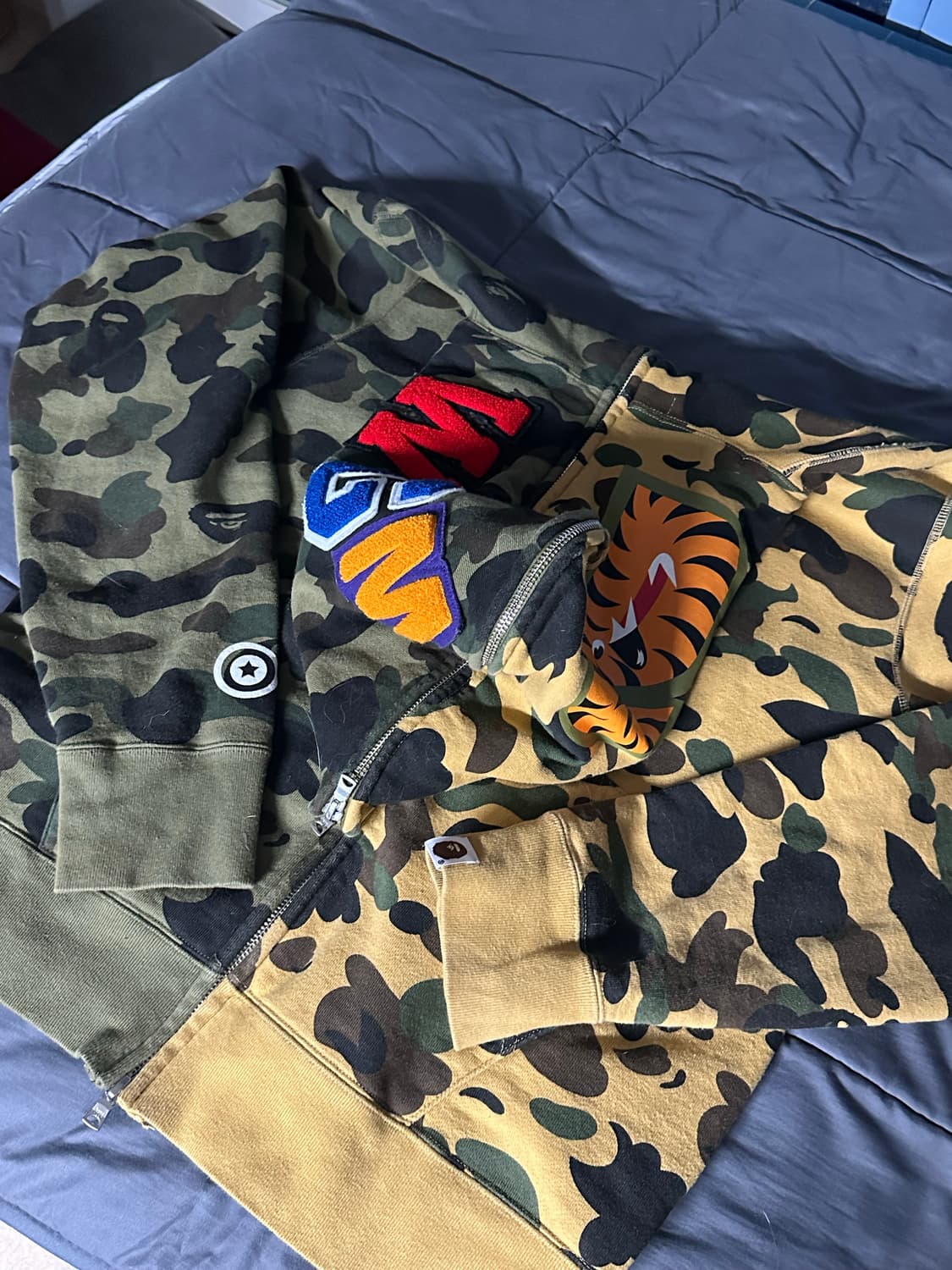 베이프 카모 아수라 샤크후드집업 판매합니다! 상품이미지3