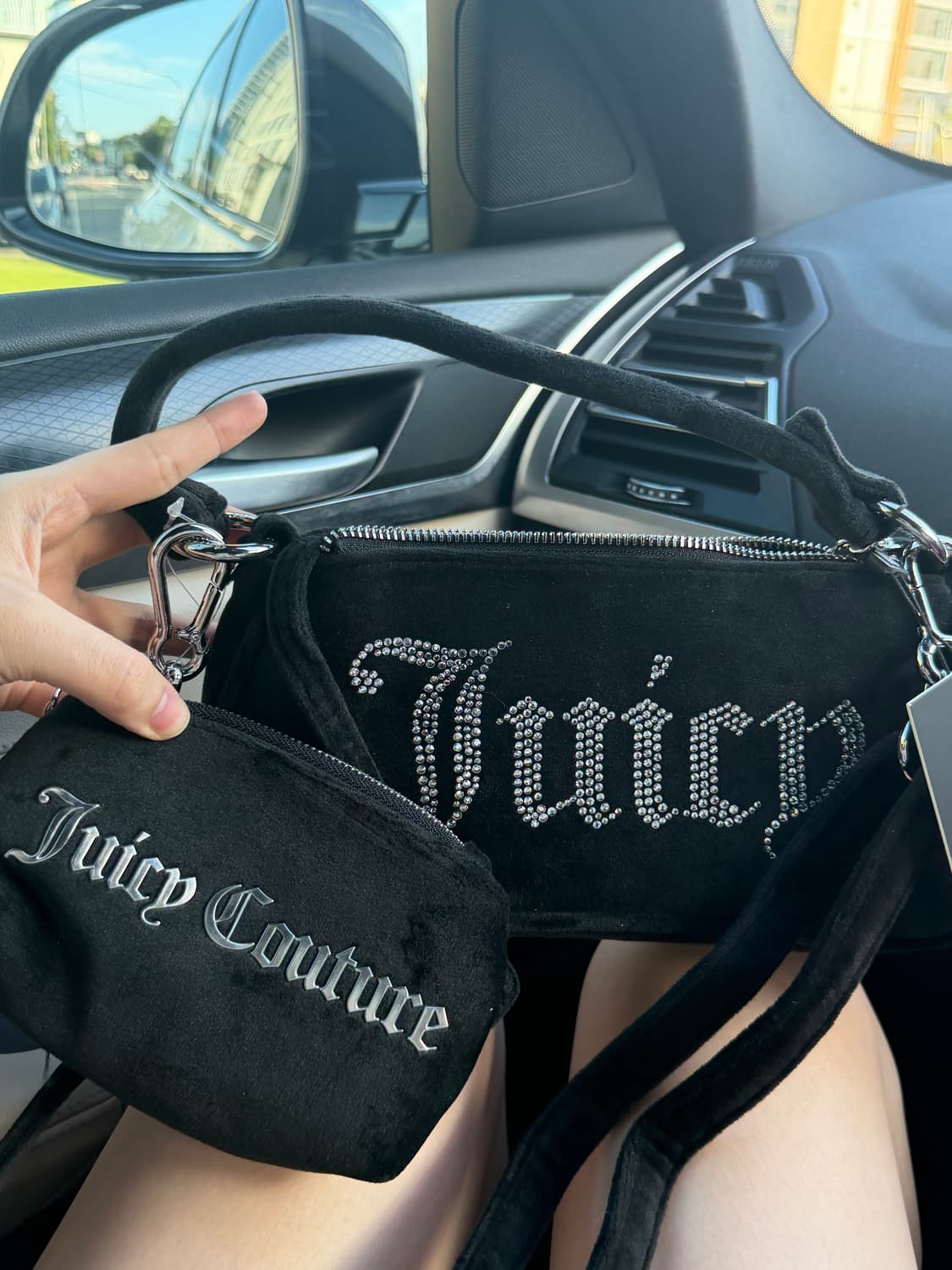 [신상✨프리뷰세일] 쥬시꾸뛰르 벨벳 블랙 숄더백/크로스백 상품이미지2