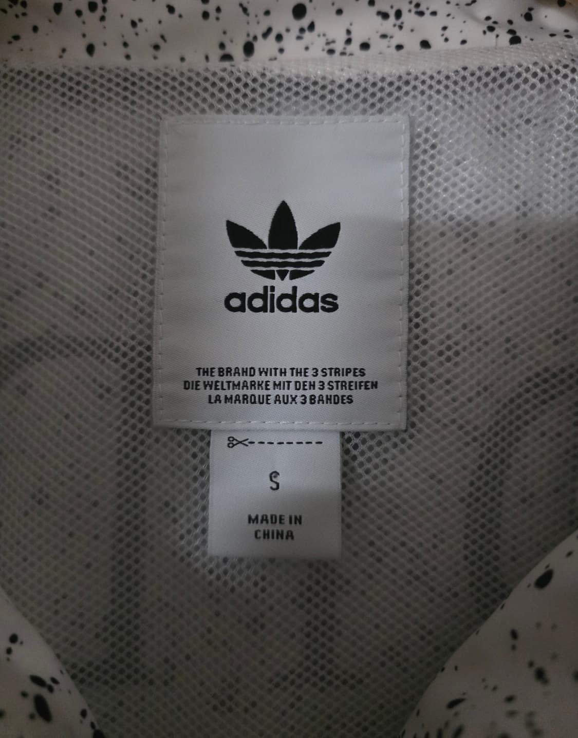 아디다스 플래닛토이드 반집업 바람막이. 싸이즈 95
 상품이미지6