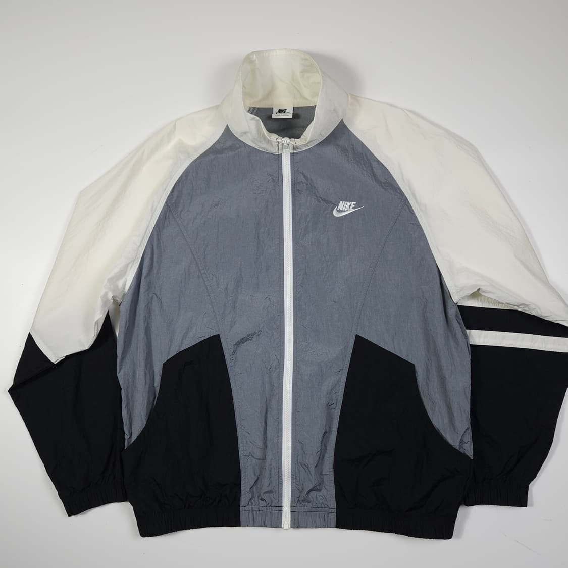 나이키 빅로고 우븐 바람막이  상품이미지3