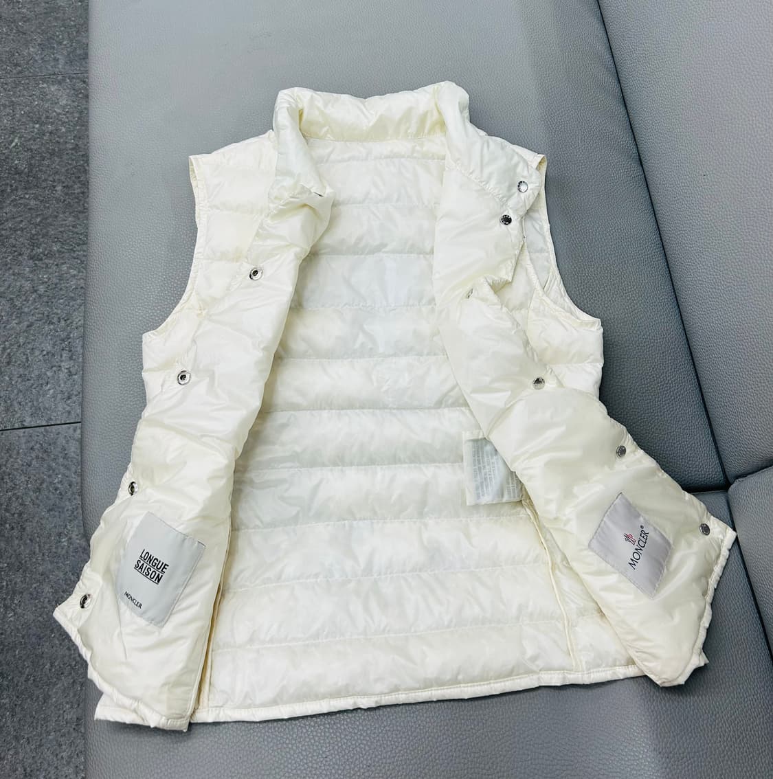 몽클레어 리안 화이트 다운 베스트 패딩(키즈)(12세/성인44) 상품이미지7