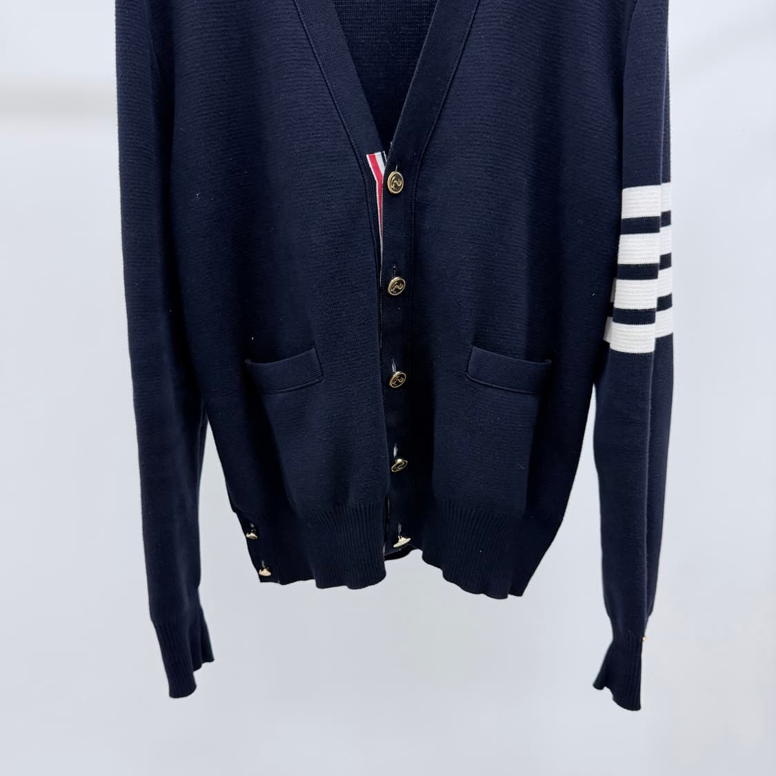 [S급/2] 톰브라운 사선완장 밀라노 스티치 금장 가디건 네이비 상품이미지4