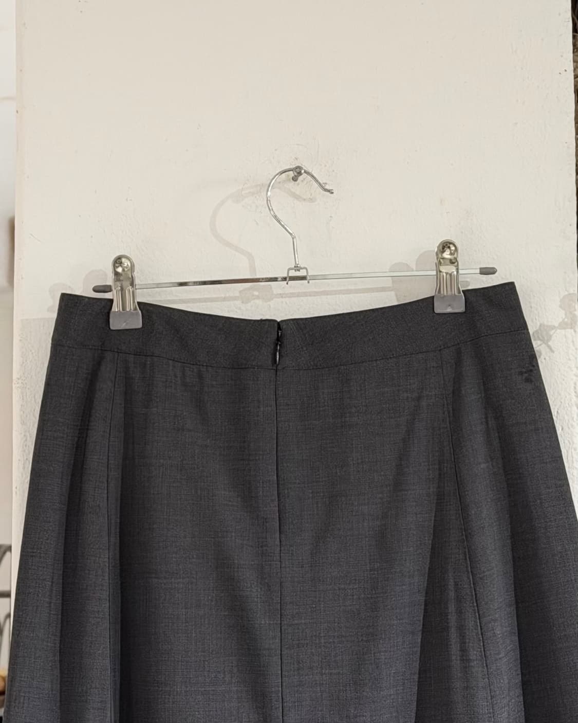 띠어리 그레이 울 플리츠 미디 스커트 상품이미지5