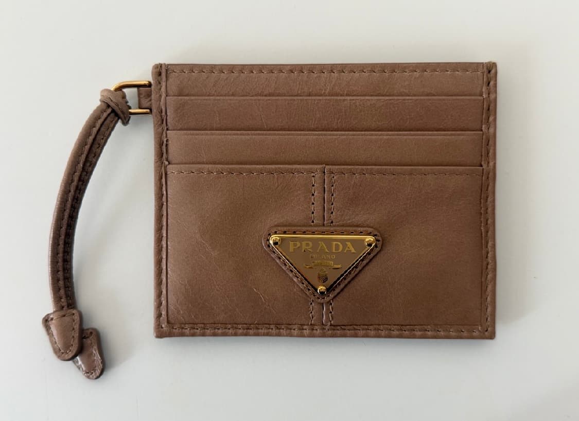 [일본한정] 프라다 소프트 룩스 레더 카드지갑 카메오 상품이미지1