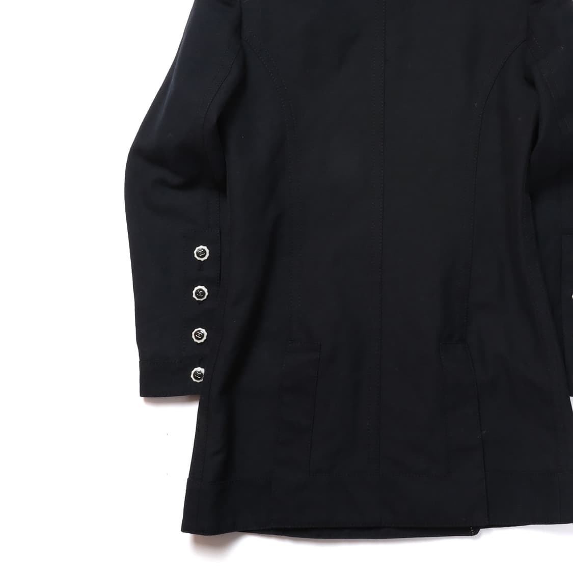 샤넬 Chanel Asymmetric Button Jacket

 상품이미지6
