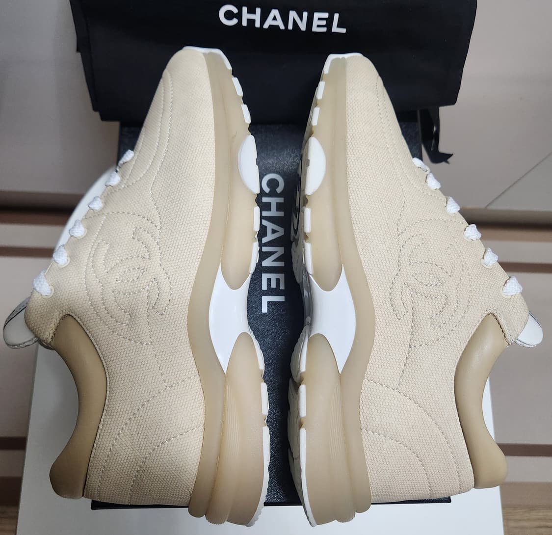 [정품 ] 샤넬 CC로고 스니커즈 운동화 클로스 베이지 가죽 39 한정판 상품이미지3