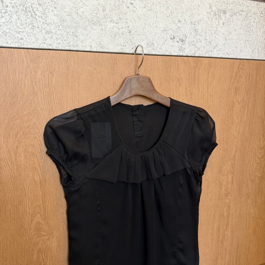 빈티지 캡소매 블라우스 프릴 셔링 디테일 블랙 k35 상품이미지3