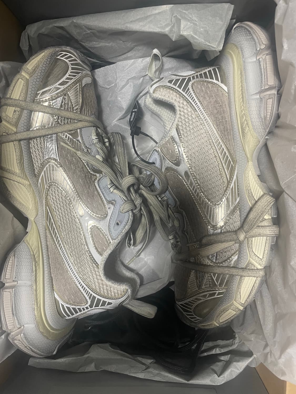 발렌시아가3xl 에그쉘 44 새상품 상품이미지1