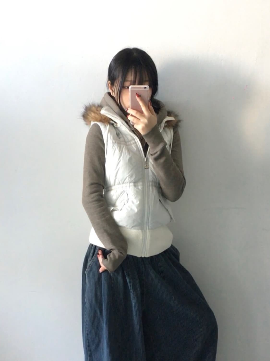 아디다스 퍼후드 다운베스트 상품이미지2