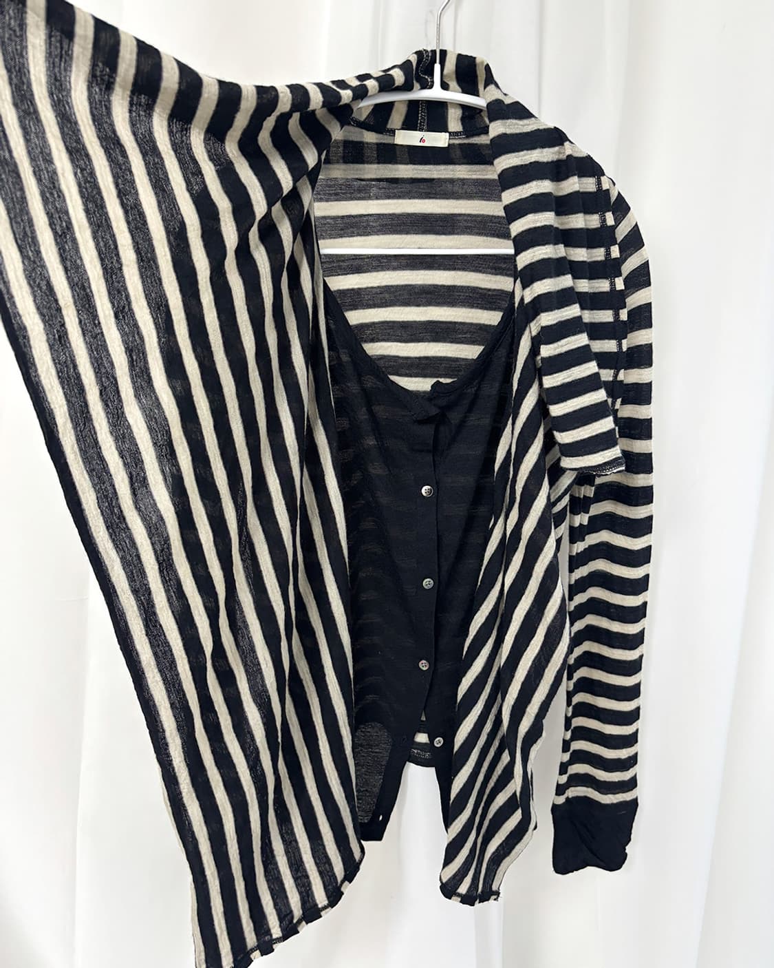 io stripe layered drapery cardigan 상품이미지7