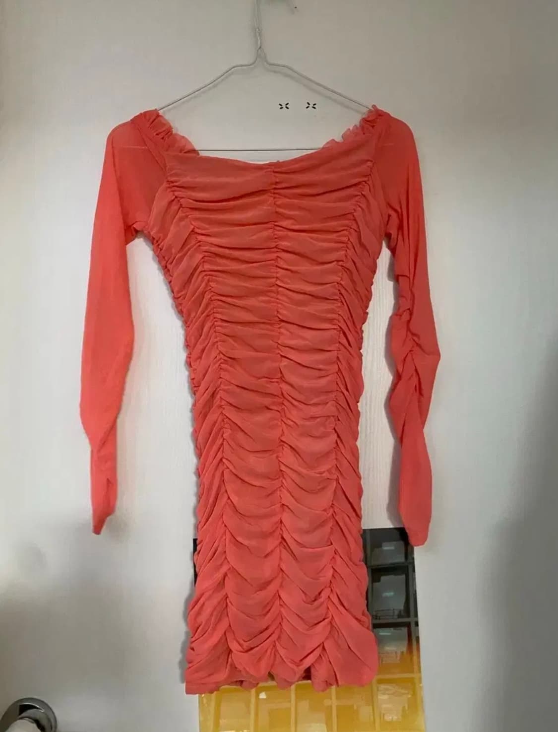 살몬 핑크 셔링 원피스 상품이미지3