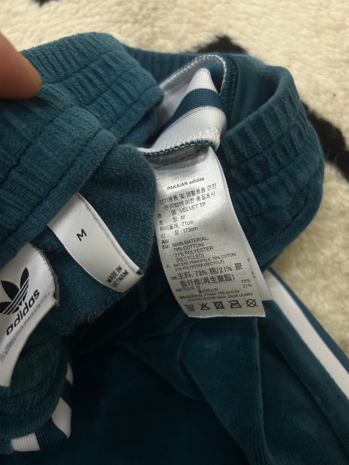 [M]아디다스 오리지널 벨루어 와이드 트임 팬츠 상품이미지6