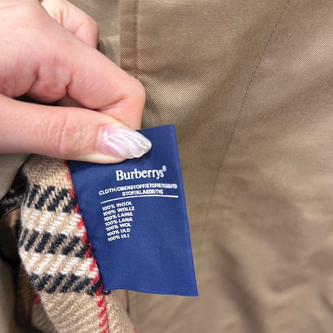 버버리 롱 코트 버튼 클로징 백 슬릿 스트랩 커프스 디테일 베이지 상품이미지8