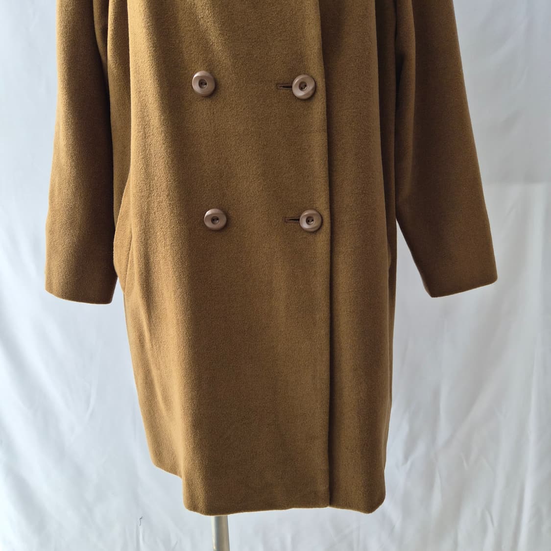 SANYO Carat 울100% 카멜 더블 노카라 코트 상품이미지5