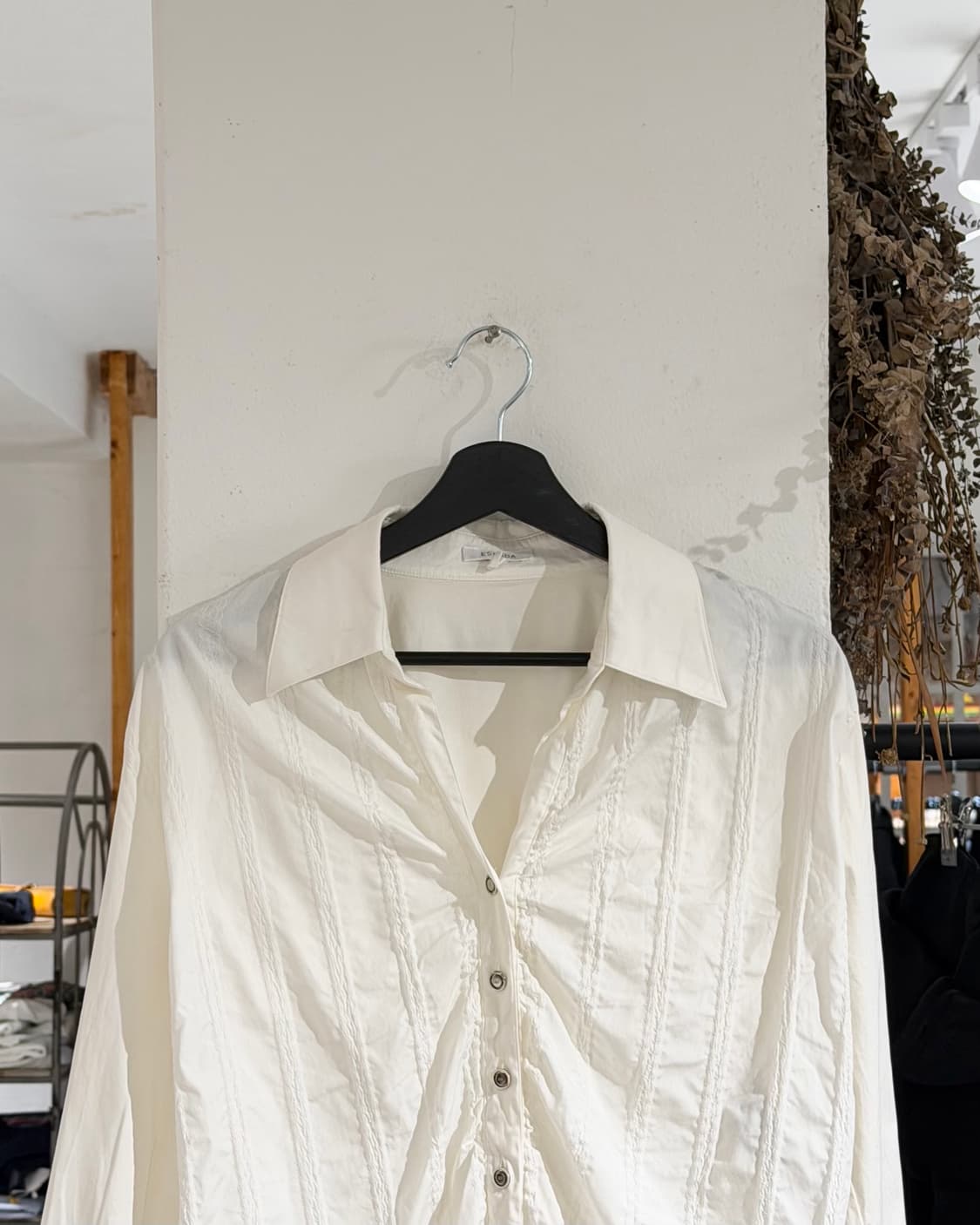 에스카다 화이트 셔링 디테일 블라우스 상품이미지4