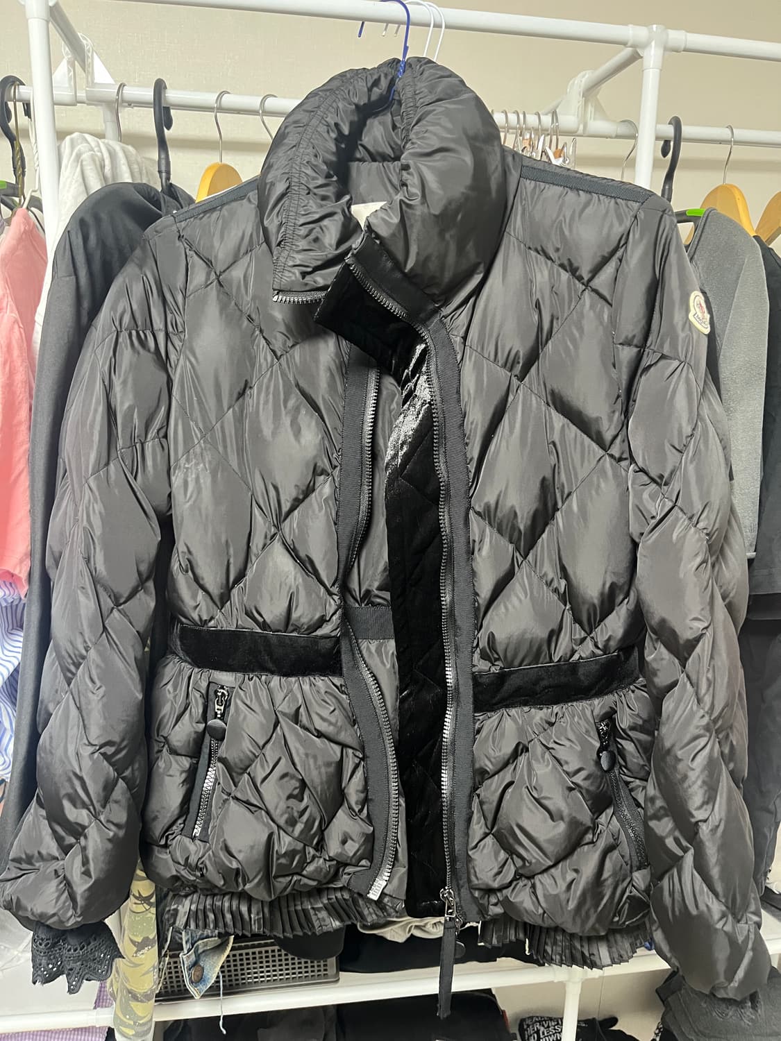 몽클레어 마리 숏패딩 드라이후 급처 상품이미지1