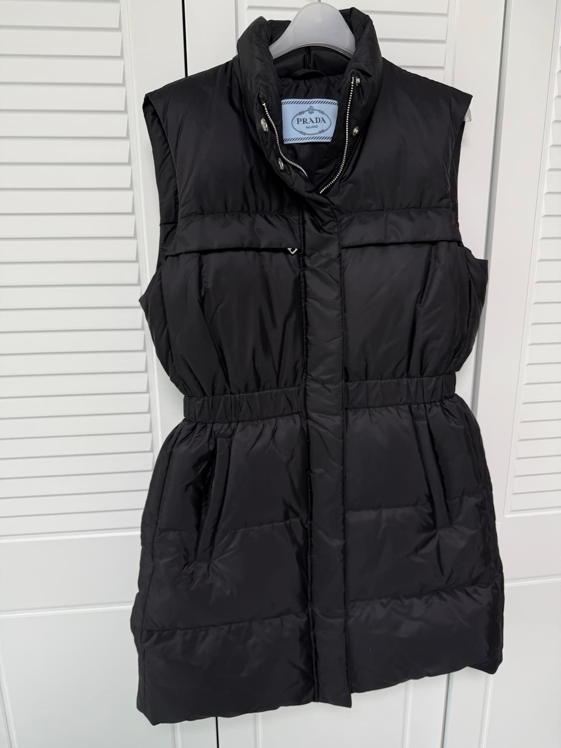 프라다 조끼 패딩 상품이미지1