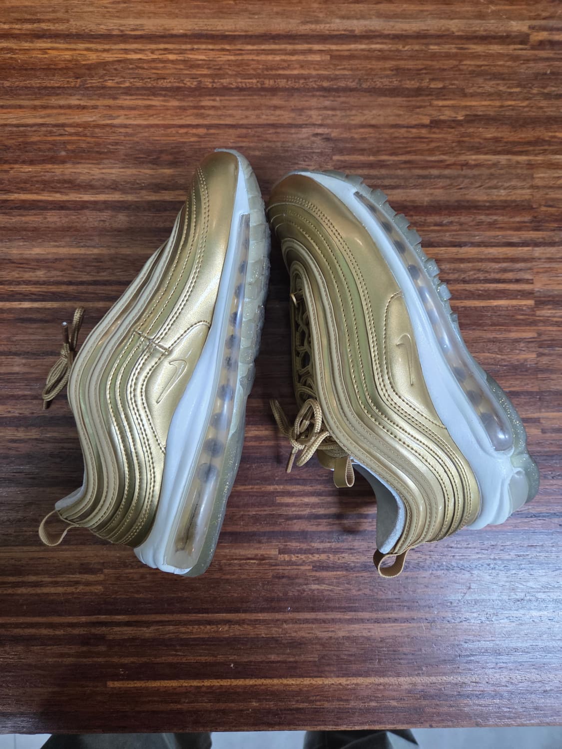 나이키 에어맥스 97 메탈릭골드 240 상품이미지1