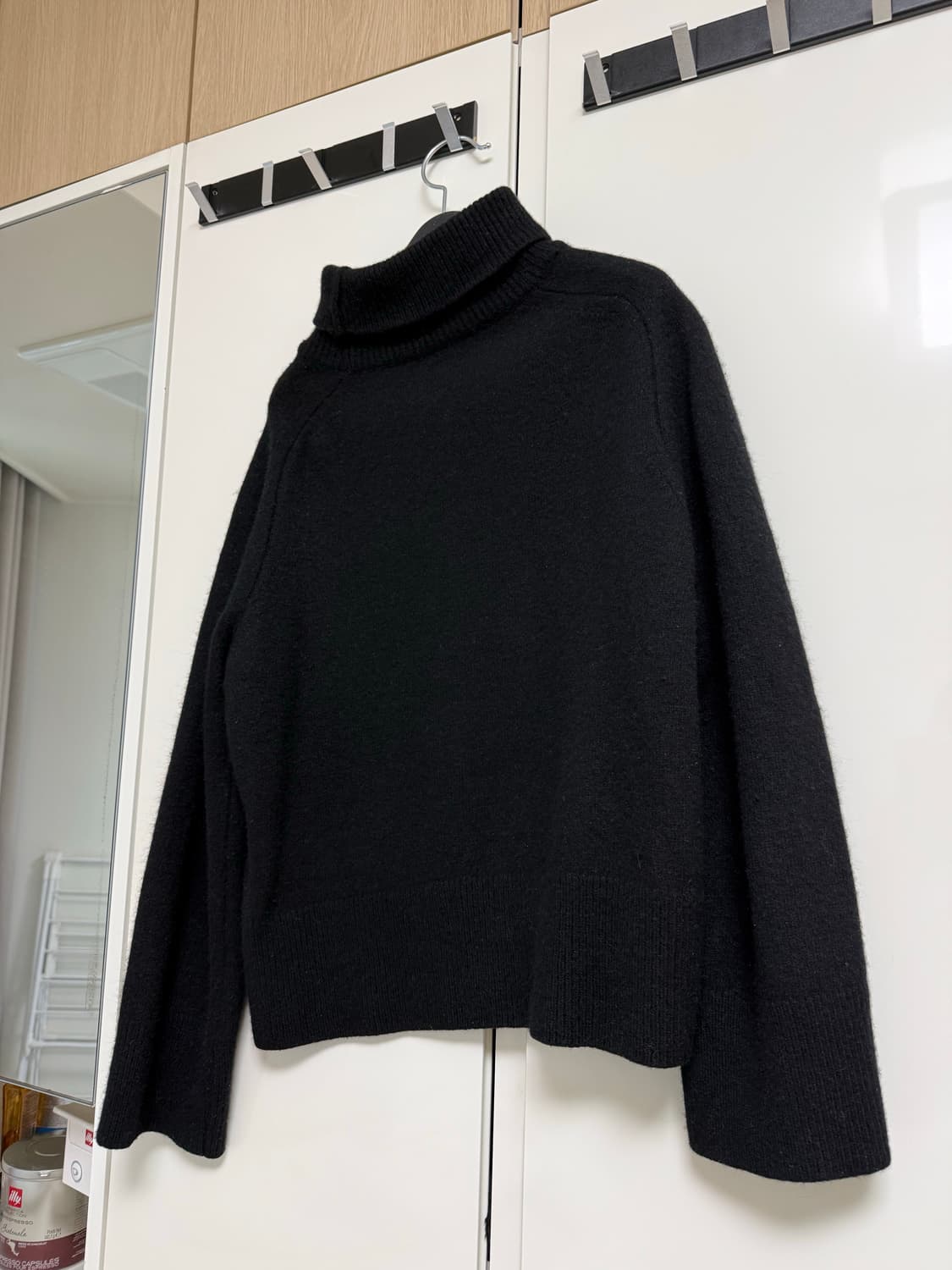 체 캐시미어 블랙 터틀넥 니트 상품이미지2
