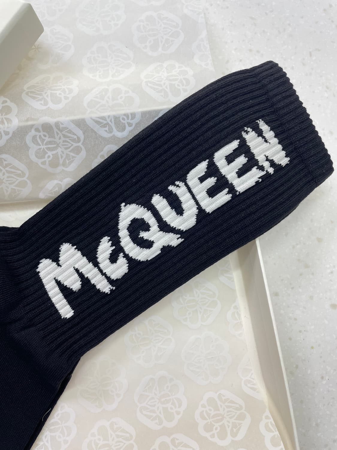 새상품 알렉산더 맥퀸 양말 블랙 삭스 상품이미지3