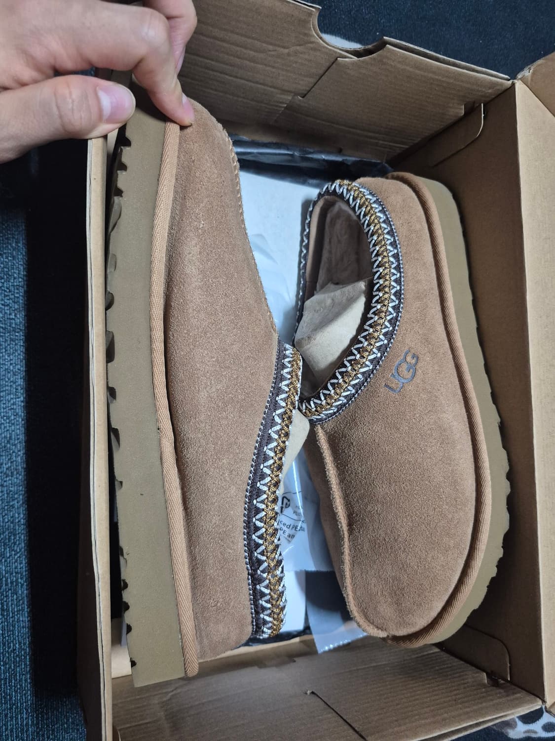 어그 UGG 타스만 체스트넛 275 새상품 상품이미지4