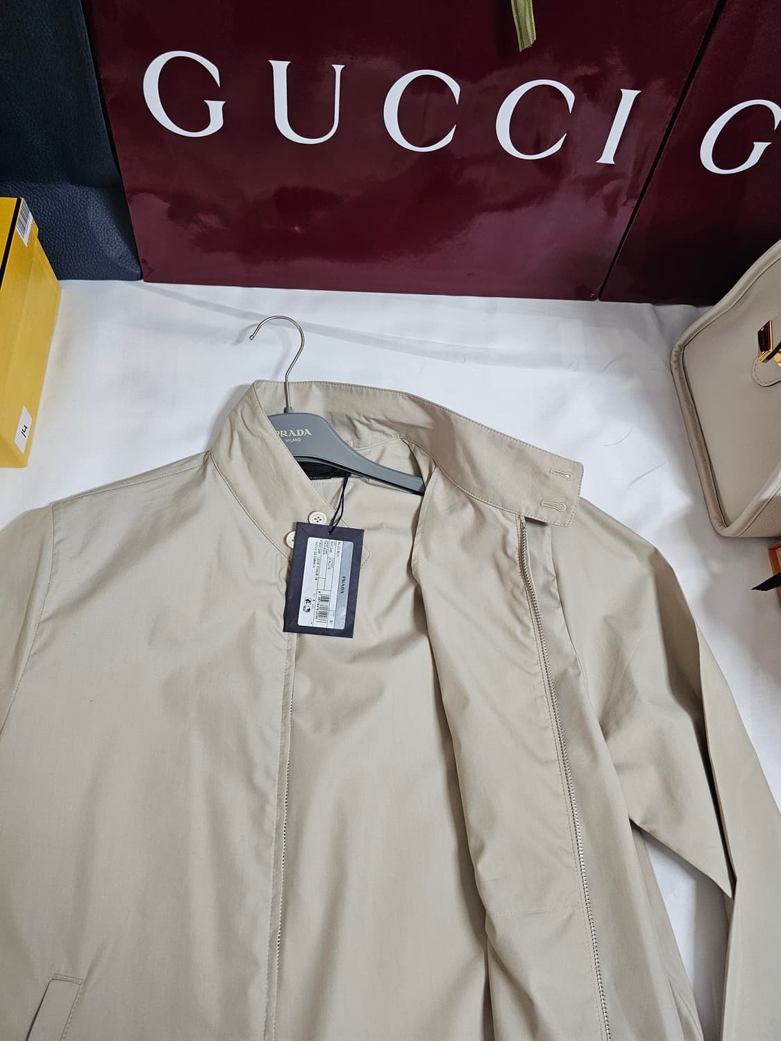 (새상품)프라다 블루종봄버자켓 팝니다 상품이미지3