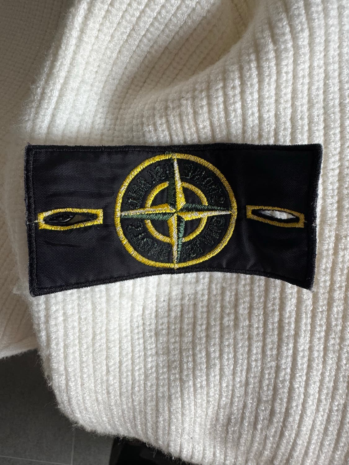 스톤아일랜드 아이보리 니트집업 상품이미지5