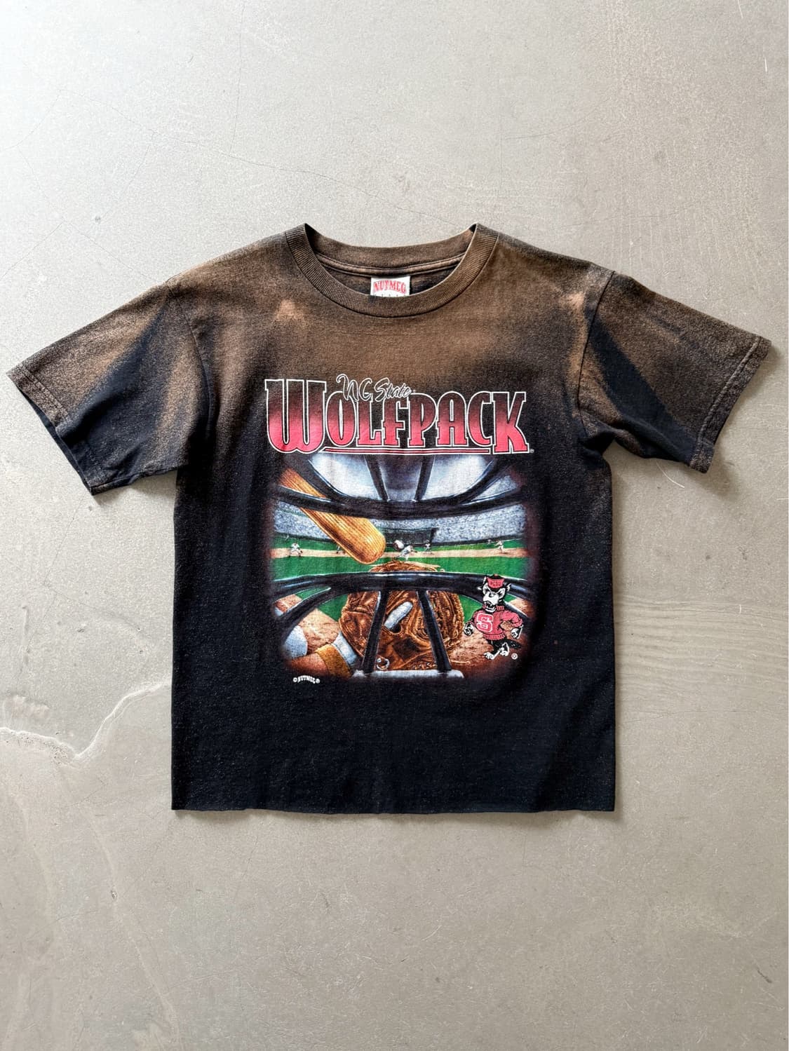 Vintage Wolfpack Distressed Graphic Tee 상품이미지3