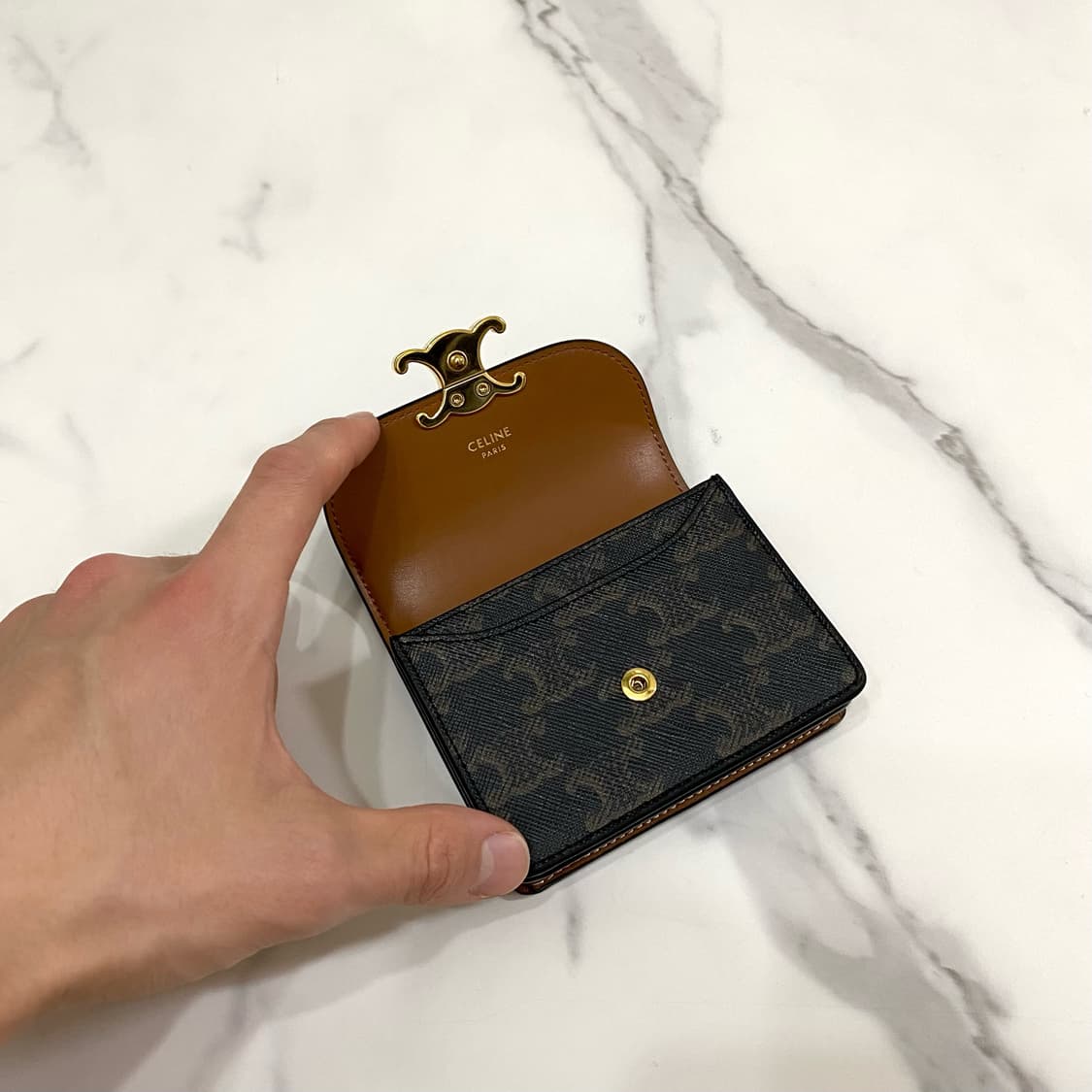 셀린느 트리옹프 캔버스 비즈니스 카드지갑 여성 반지갑 명함지갑 탄 상품이미지5