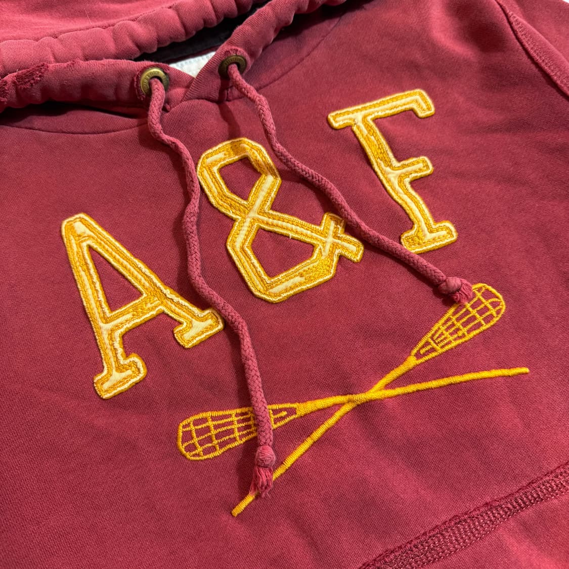 아베크롬비 앤 피치 로고 포인트 버건티 후드티 상품이미지2