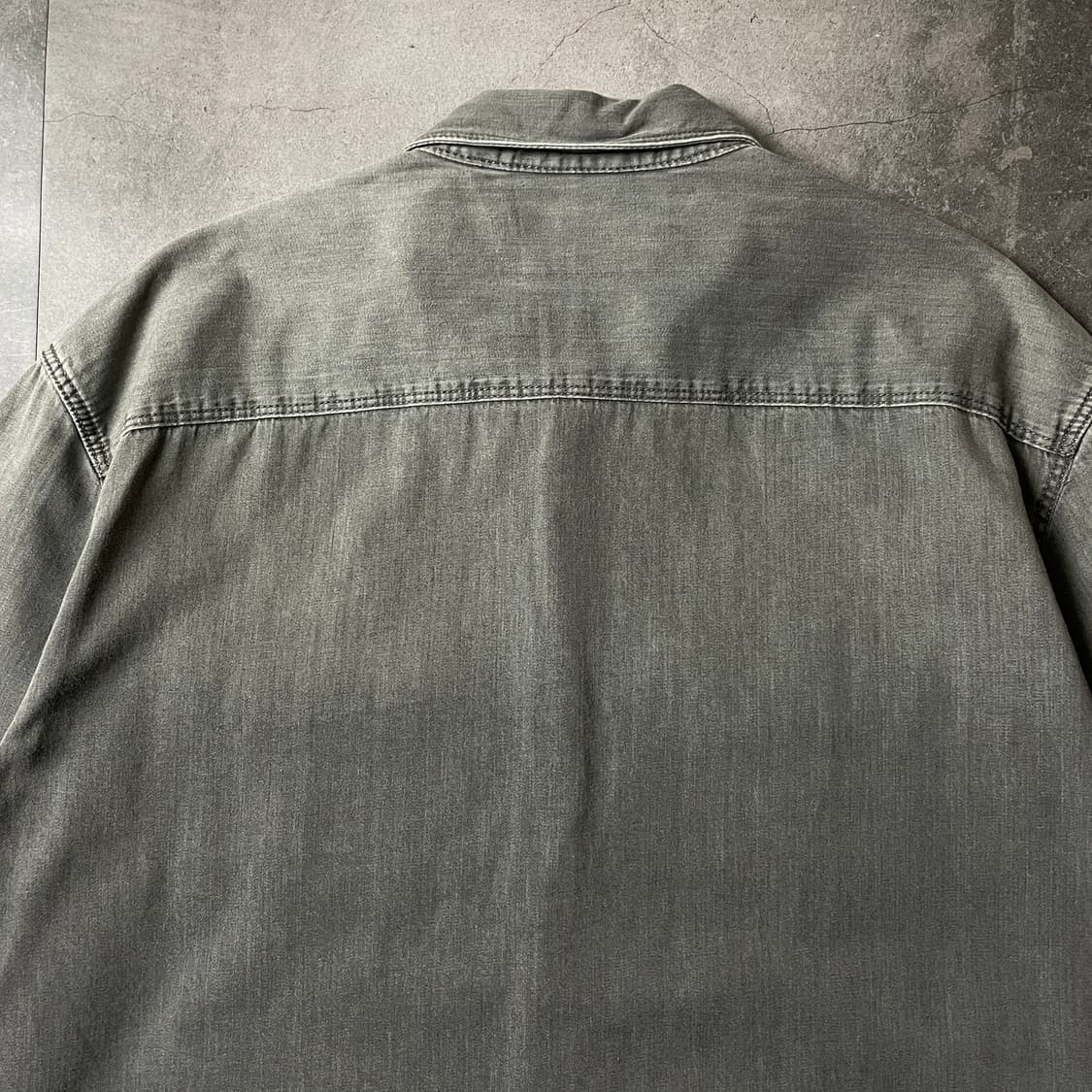 CALVIN KLEIN 캘빈클라인 그레이 워싱 코튼셔츠 A00472 상품이미지7