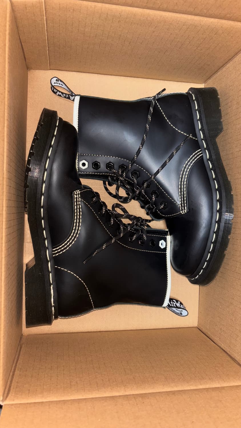 닥터마틴 워커 상품이미지1