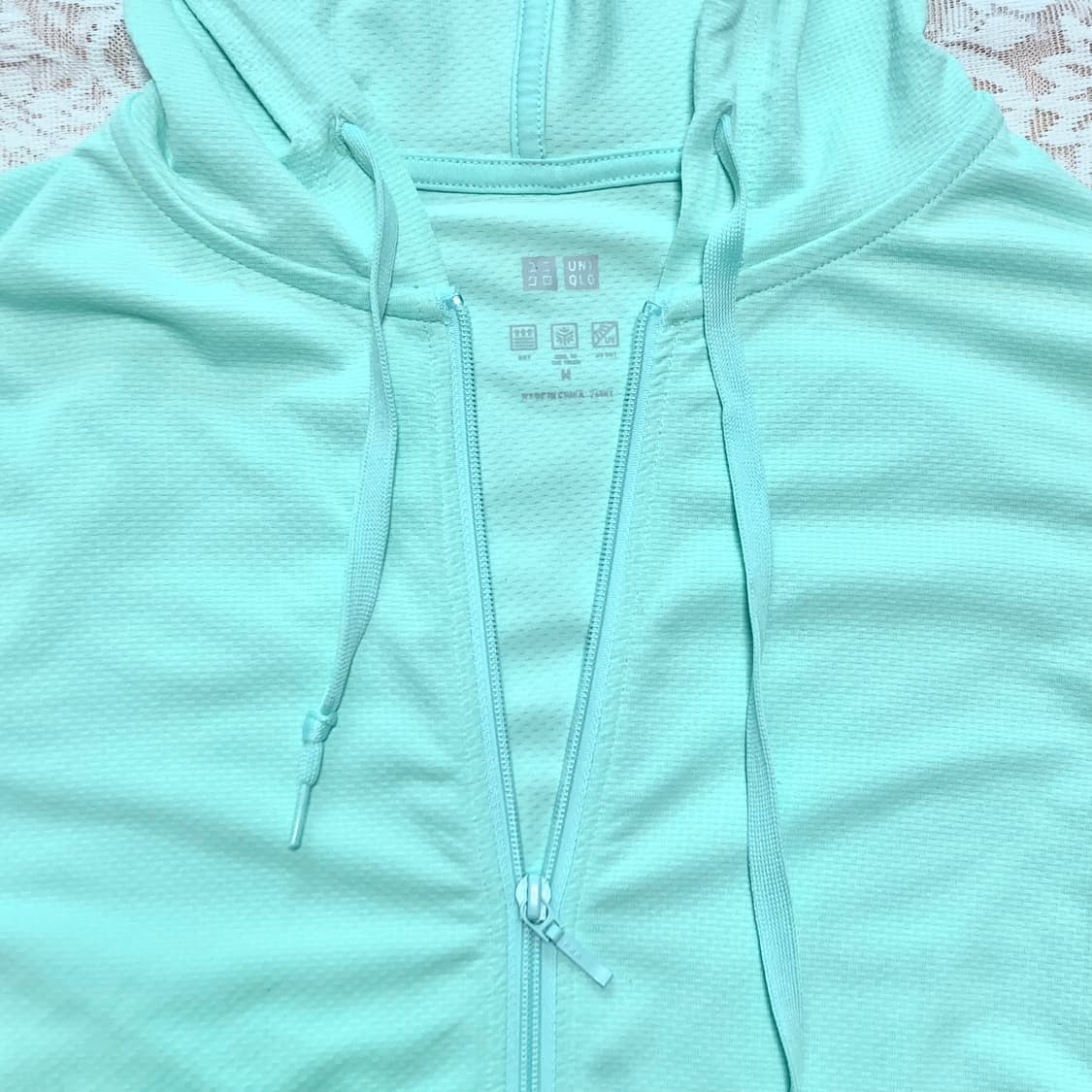 Uniqlo mint hooded zip-up 상품이미지2