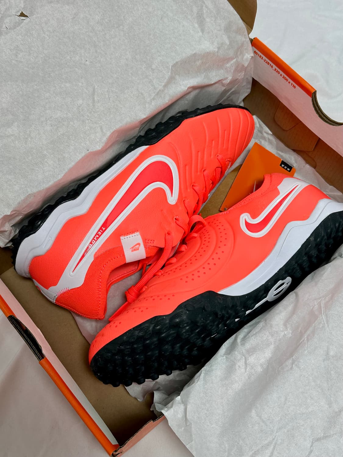 (265)나이키 티엠포 레전드10 프로 핫 라바 화이트 풋살화 축구화 상품이미지1