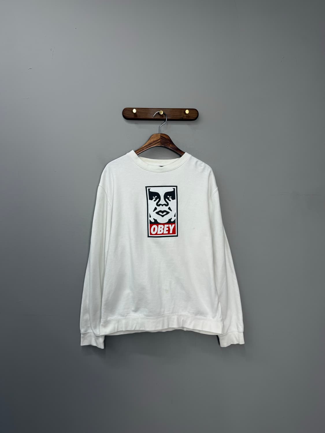 오베이 빅페이스로고 화이트 맨투맨 H1426 상품이미지2