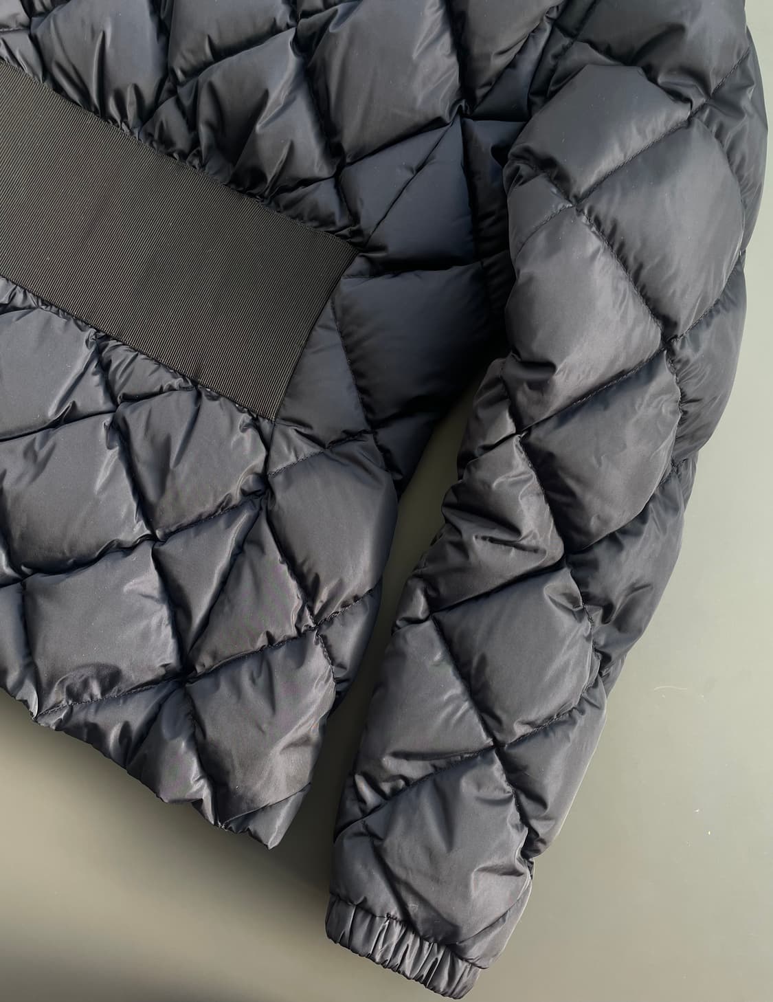 [1] 몽클레어 메스닐 여성 퀼팅 후드 숏패딩 자켓 상품이미지8