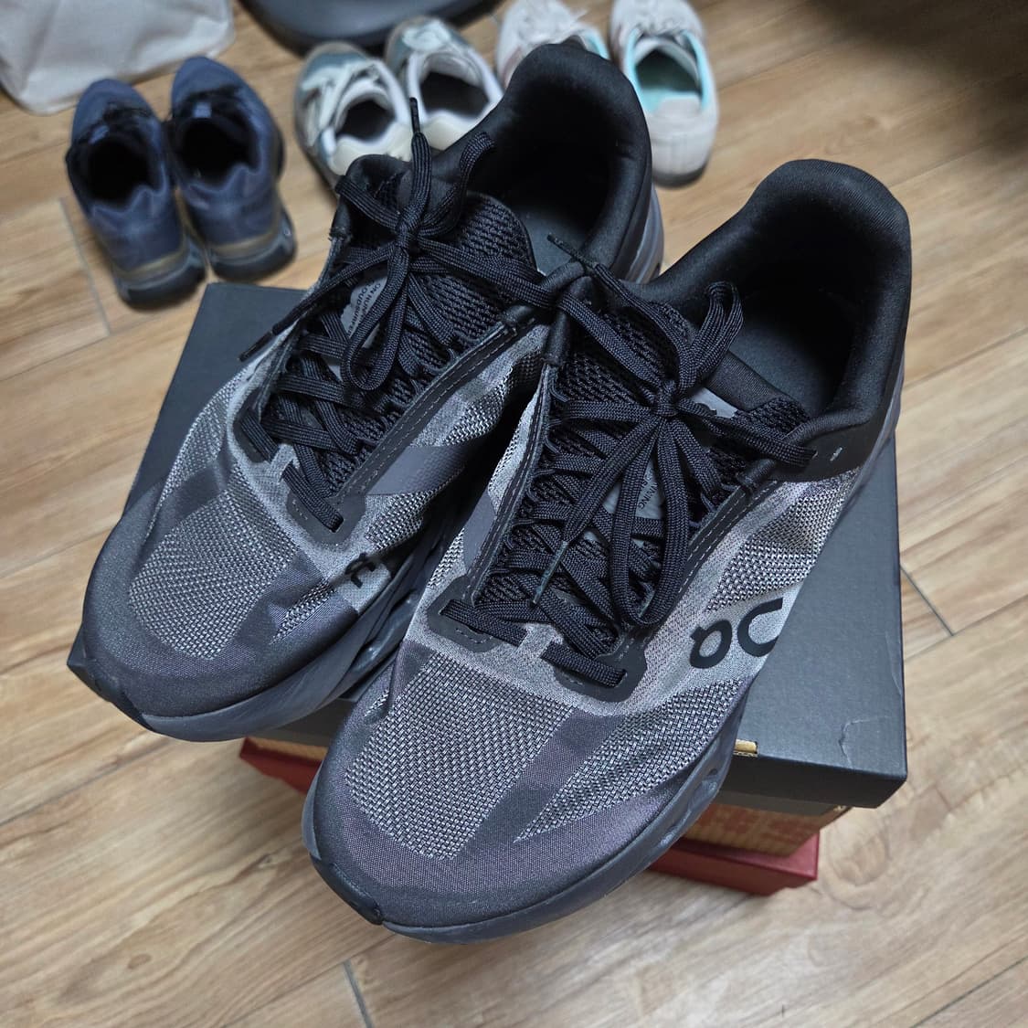 260 온러닝 클라우드 서퍼 넥스트 블랙 이클립스 러닝화 운동화 상품이미지2