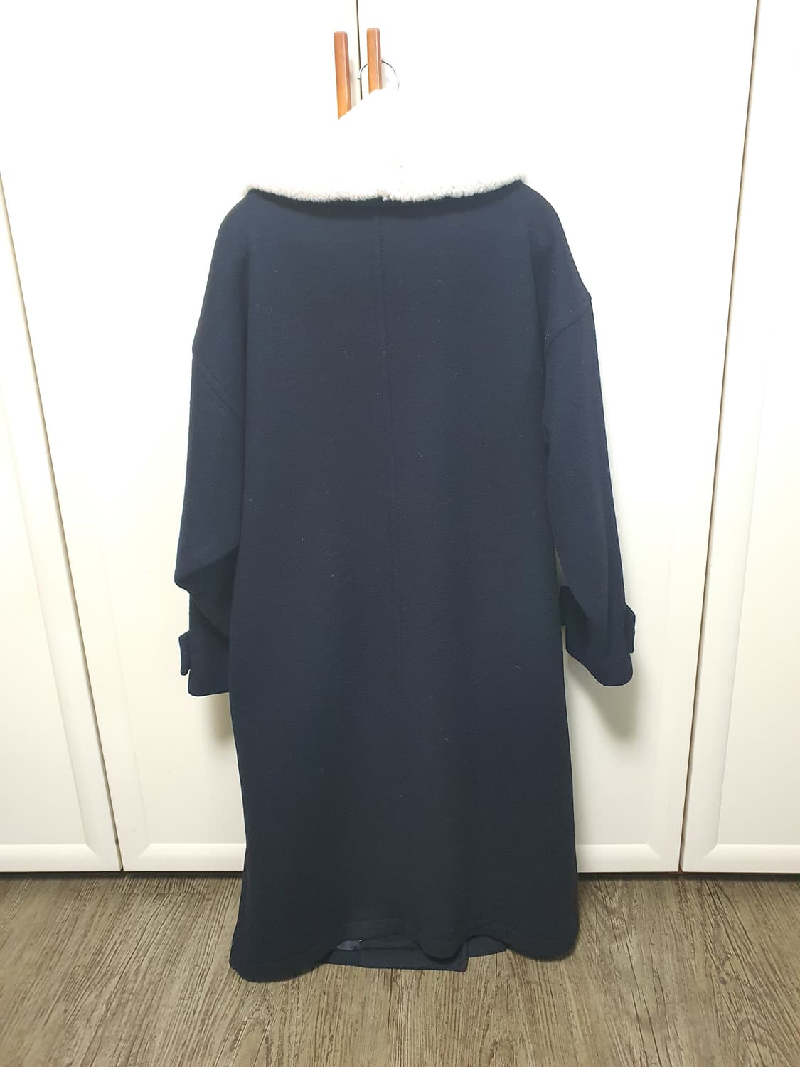 스튜디오 톰보이 양털 카라 롱 코트 상품이미지4