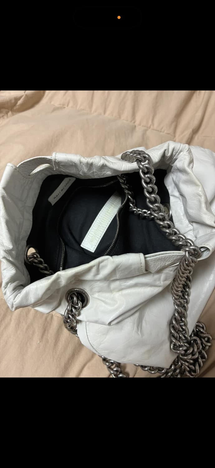 발렌시아가 크러쉬 스몰 토트백 화이트 상품이미지3