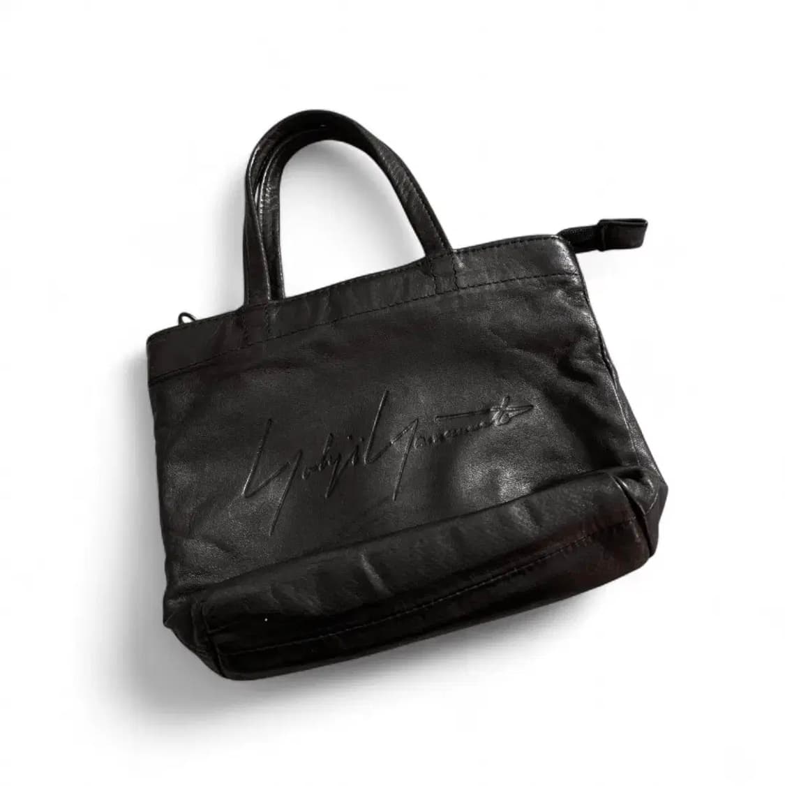 요지 야마모토 디스코드 디보싱 가죽 핸드백 상품이미지1