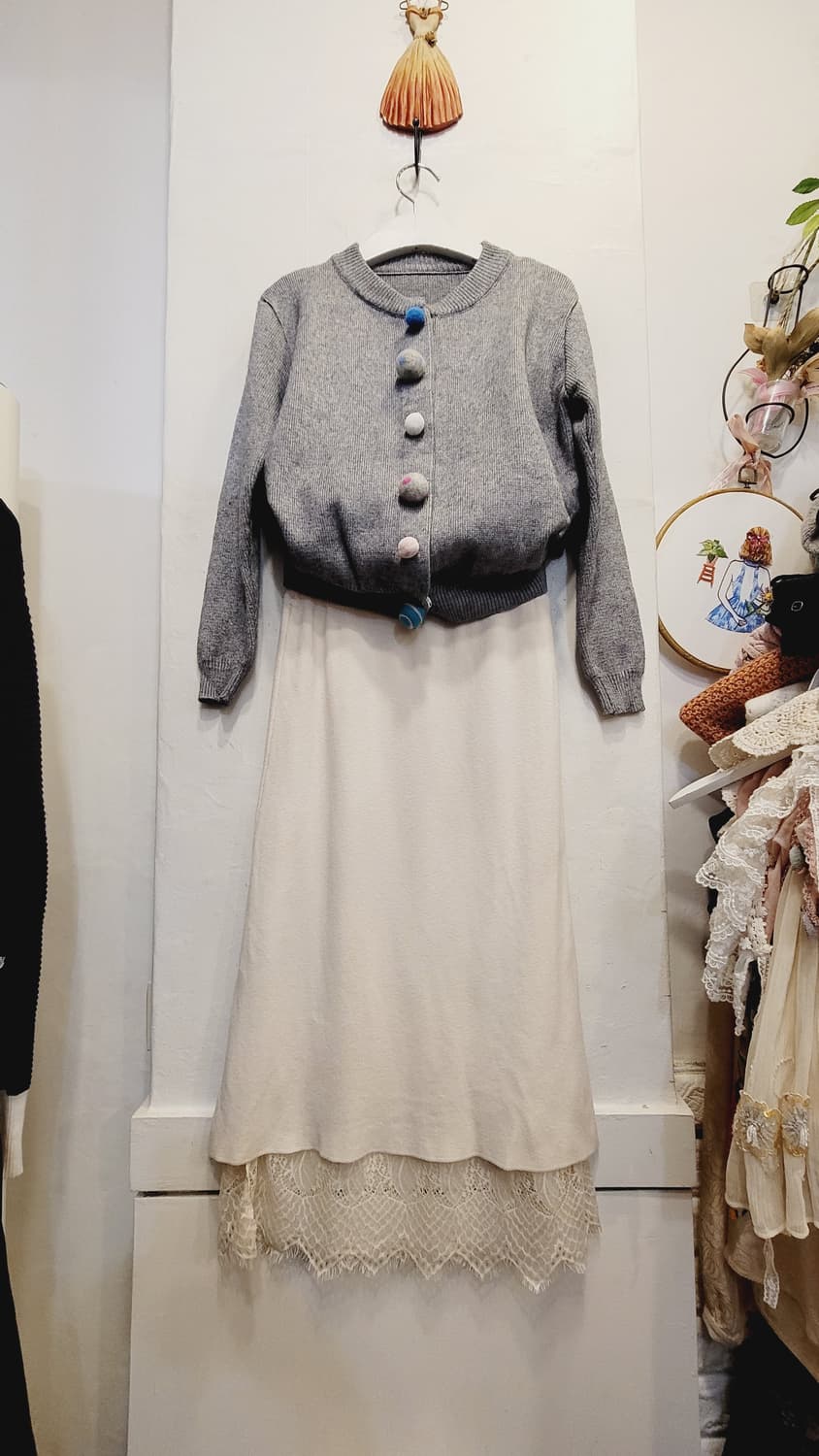 폼폼 가디건. 리버시블 레이스. 니트스커트 상품이미지10