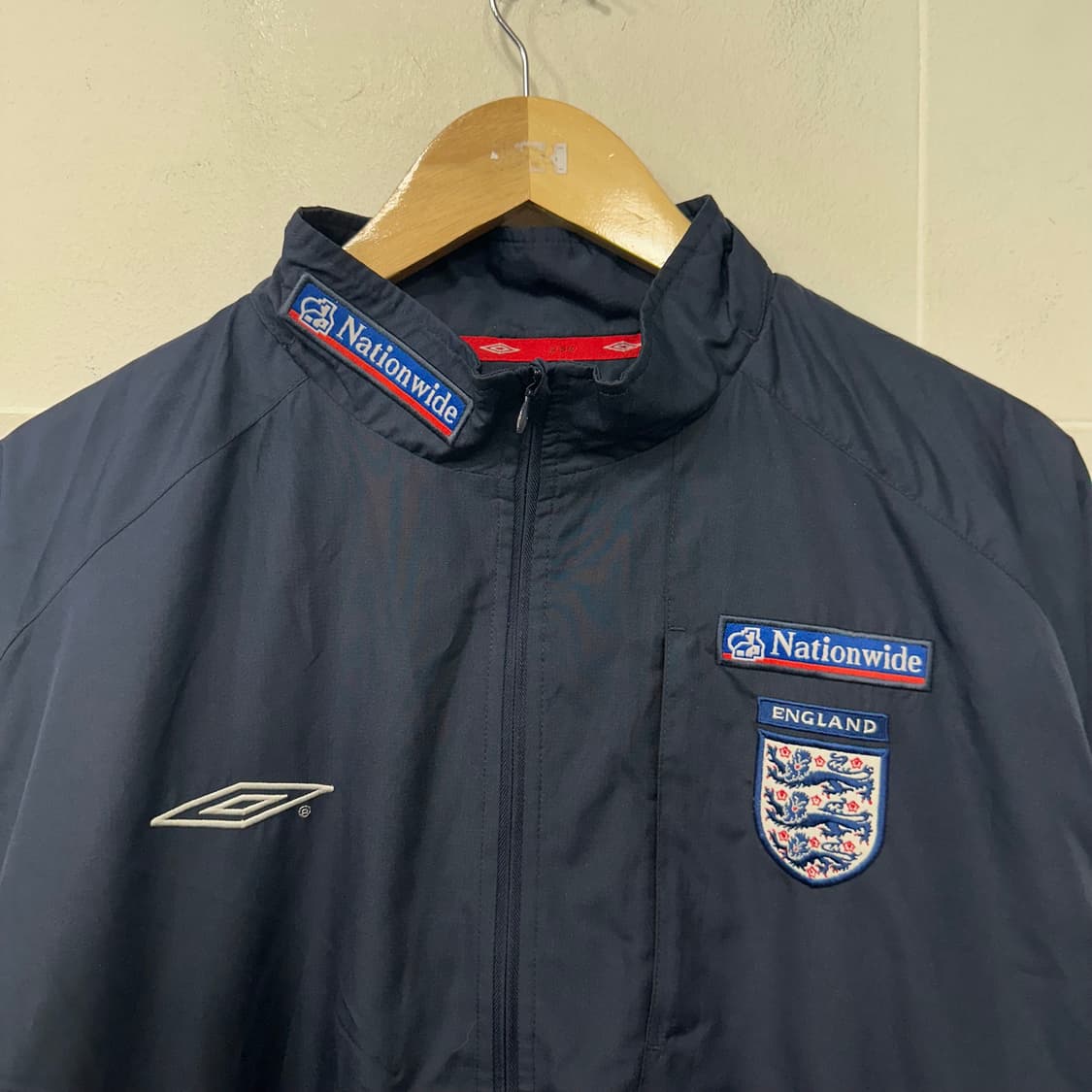 엄브로 잉글랜드 반집업 바람막이 상품이미지2