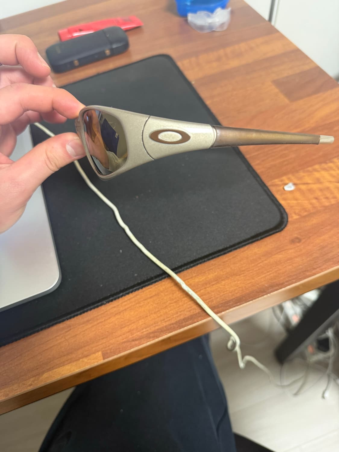 오클리 스트레이트자켓1.0 메탈릭샌드 상품이미지4