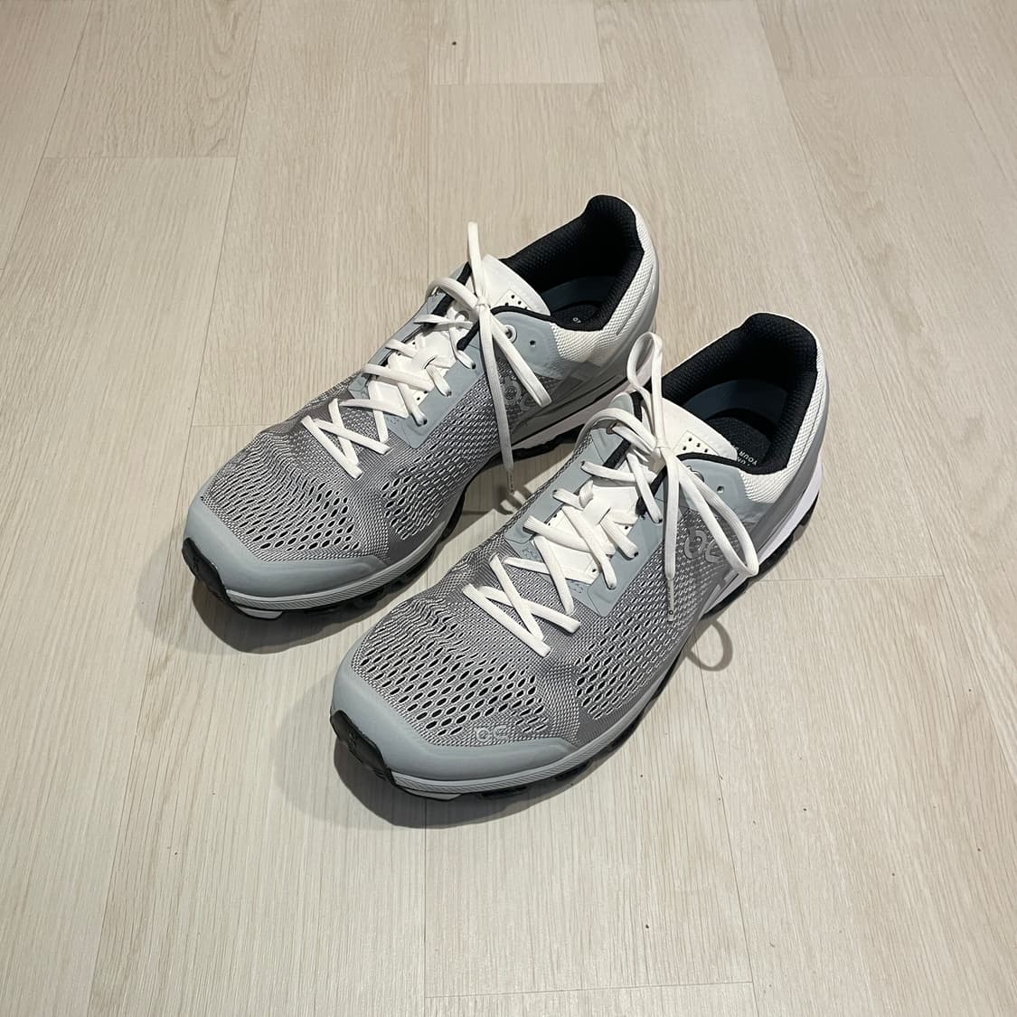 On Running 상품이미지3